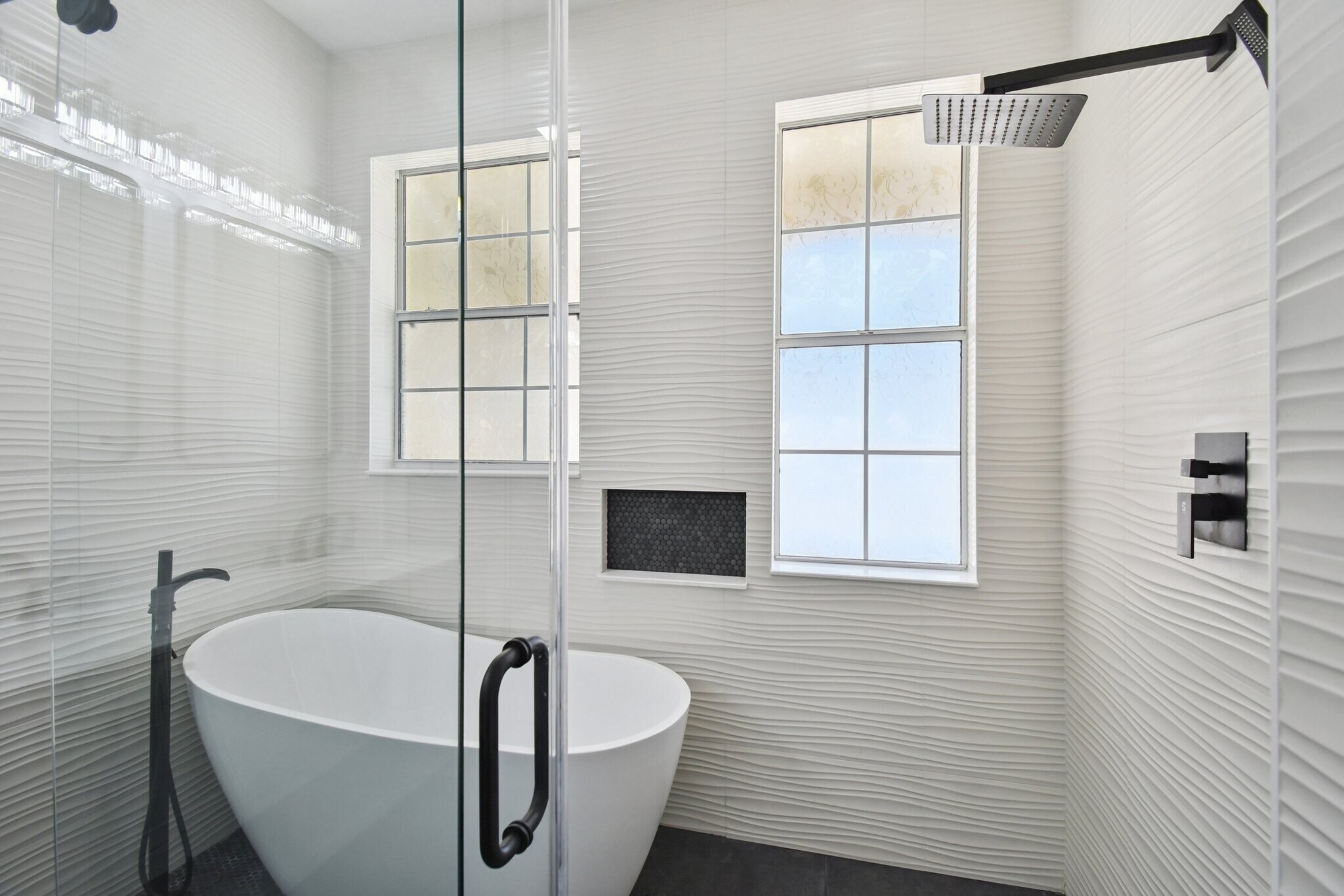 Building Photo - 531 Hedgewood Dr