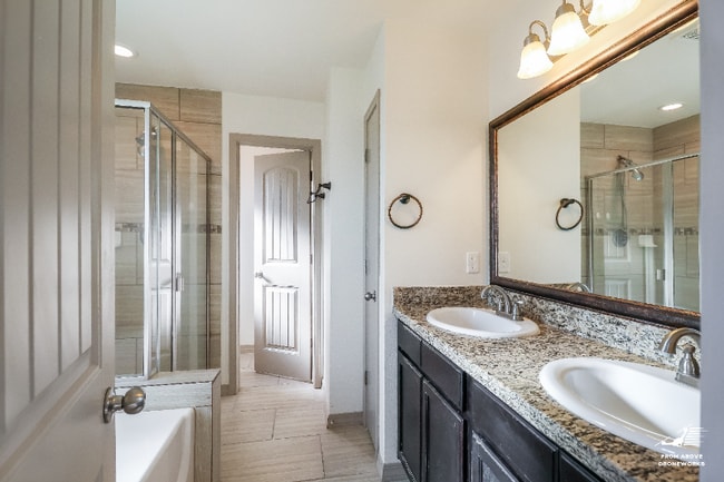 Building Photo - 3204 Merry Mdw