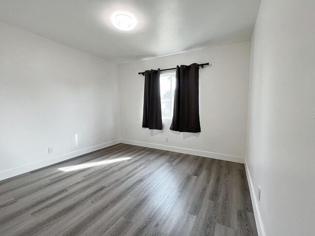 Bedroom 2 - 12214 Elliott Ave