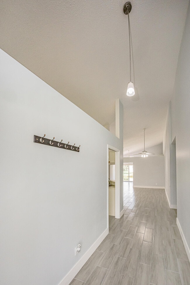 Building Photo - 5148 Rosen Blvd
