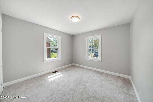 Building Photo - 3319 Vetter Ave