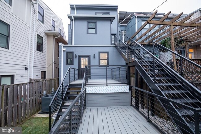 Building Photo - 1321 Shepherd St NW