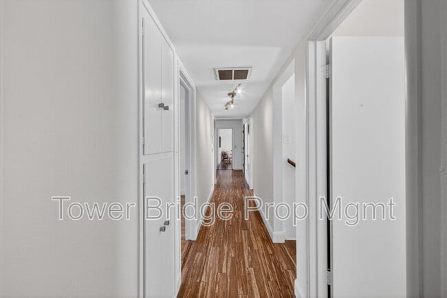 Building Photo - 3937 Orangewood Dr