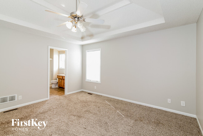 Building Photo - 812 Emerson Dr