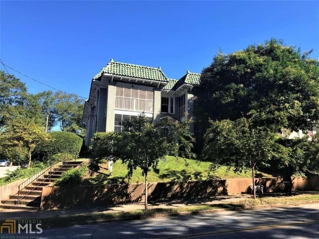 Building Photo - 1706 McLendon Ave NE