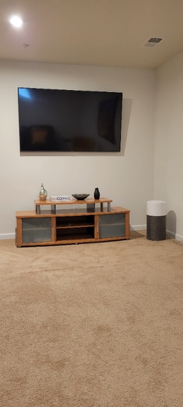 Building Photo - 20 Hilton Run Ct