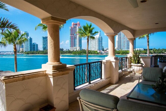 Building Photo - 7241 Fisher Island Dr