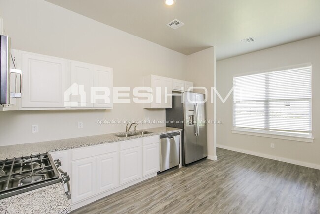 Building Photo - 8098 Brighton Ave