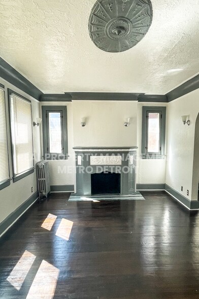 Building Photo - 5105 Grayton St