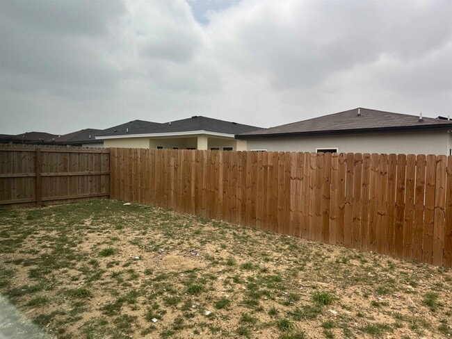 Building Photo - 1432 El CAPORAL DR.