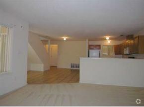 Building Photo - Amazing Mountain Views! Awesome Townhouse ...