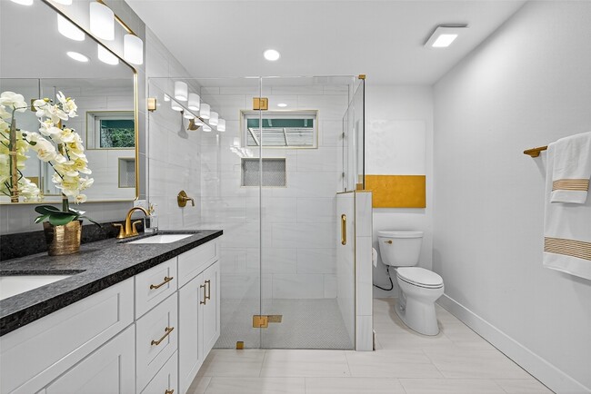 Building Photo - 4030 Woodshire St