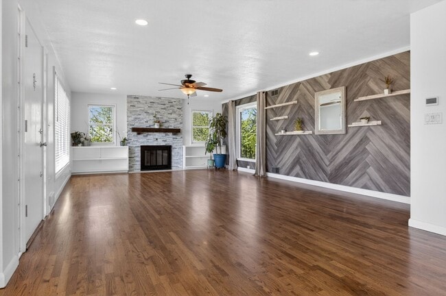 Building Photo - Stunning 4 bed + office, 4 bath rental home in Damascus!
