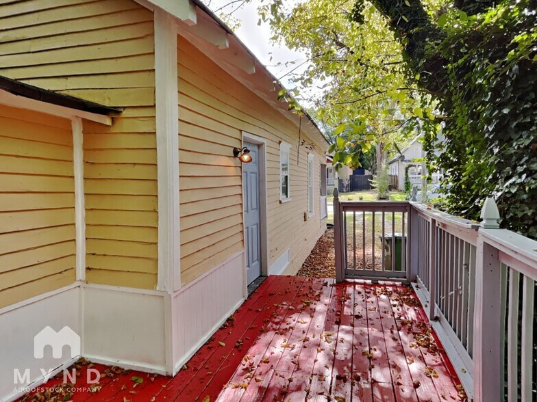Building Photo - 1161 Indale Pl SW