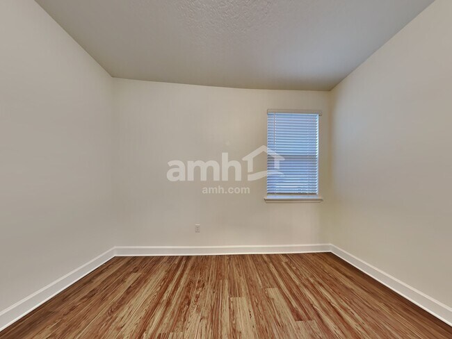 Building Photo - 105 Moultrie Crossing Ln