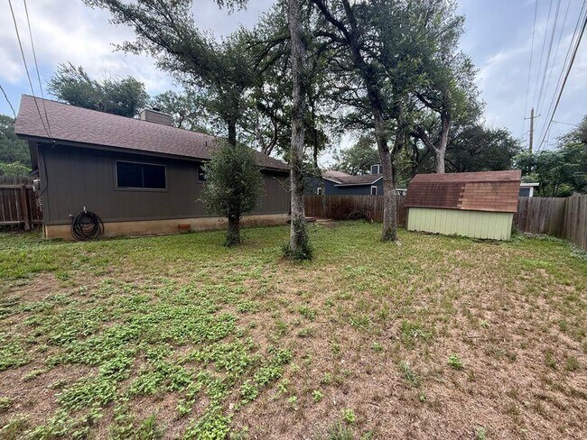Building Photo - 2811 Crownspoint Dr