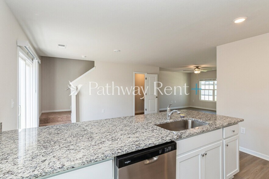 Building Photo - 8026 Moose Crk Dr