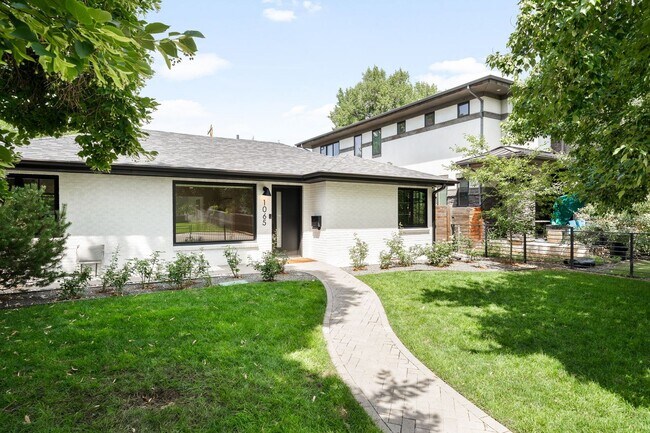 Building Photo - LUX 3BD, 2BA Belcaro Home with 2-Car Garage