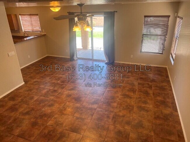Building Photo - 22593 W Solano Dr