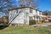 Building Photo - Three Bedroom, Two Level Duplex for Rent!