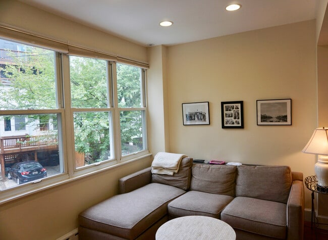 Building Photo - Tunlaw