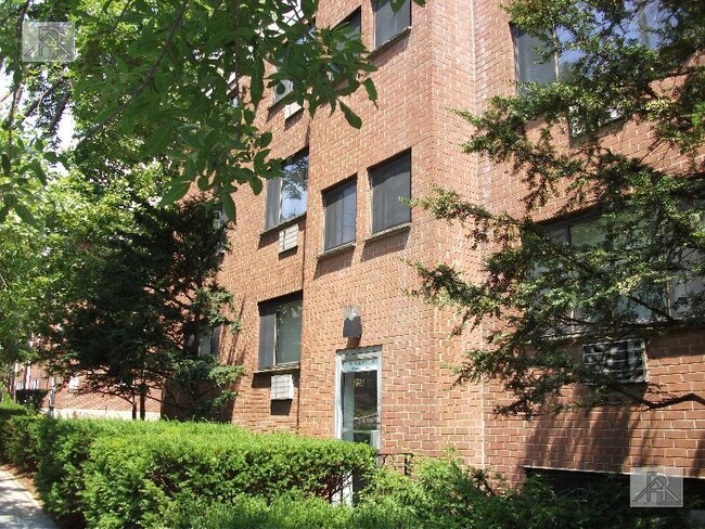 Building Photo - 0 bedroom in Brookline MA 02446