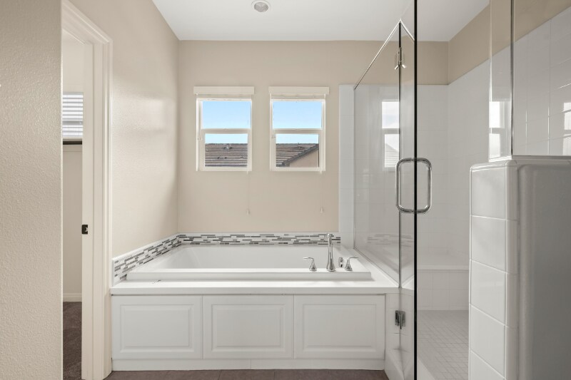 Building Photo - 2754 Overlook Point Dr