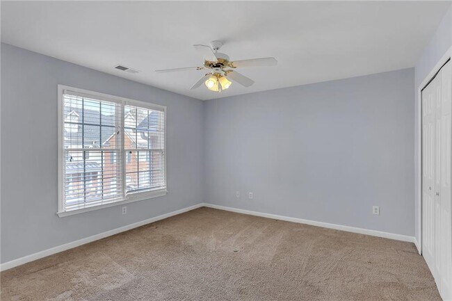 Building Photo - 2318 Longcourt Wy