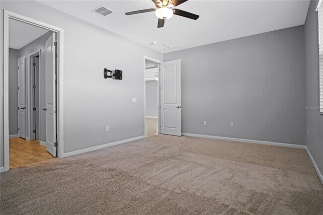 Building Photo - 183 Arlington Square Ct