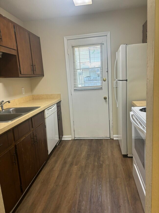 Building Photo - 2528 Prest Ct
