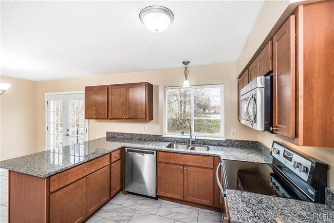 Building Photo - 1369 Nykiel Ct