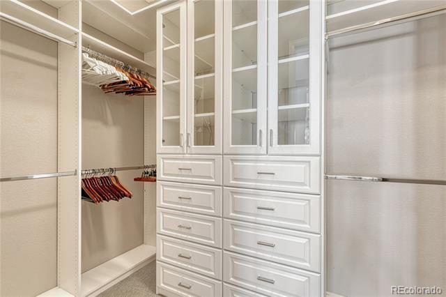 Building Photo - 681 E Dry Creek Cir