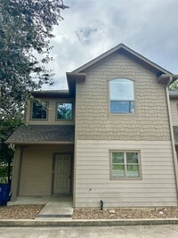 Building Photo - 214 S Tesch St