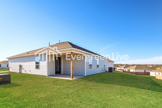 Building Photo - 1000 W Lawton Rd