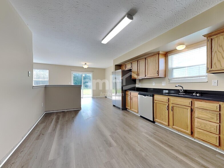 Building Photo - 5974 Marsh Cir