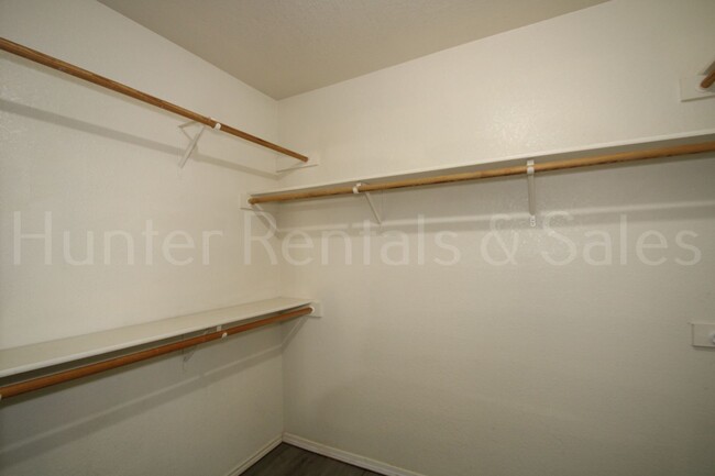 Building Photo - Perfect Four-Bedroom!