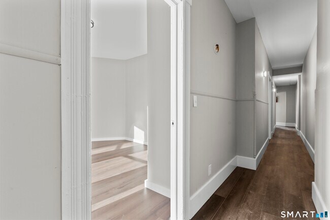 Building Photo - 394 Gregory St