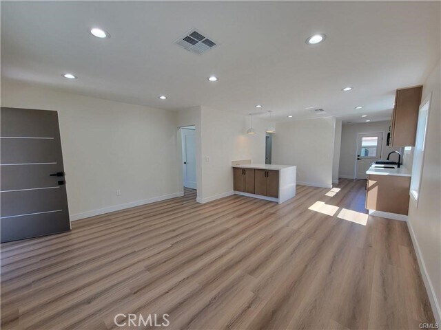 Building Photo - 3140 Golden Ave