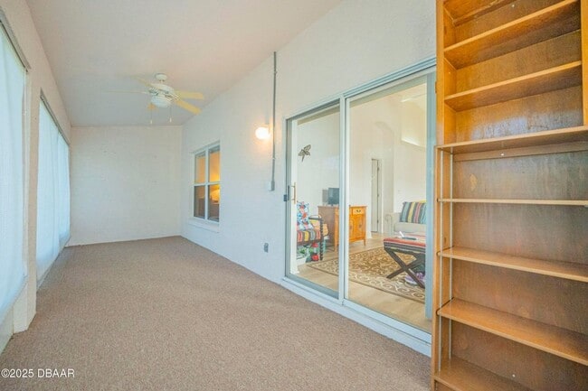 Building Photo - 1412 Coconut Palm Cir