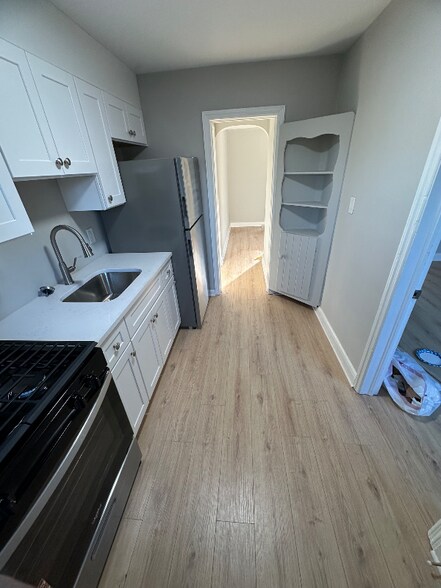 Building Photo - 322 E Belvedere Ave