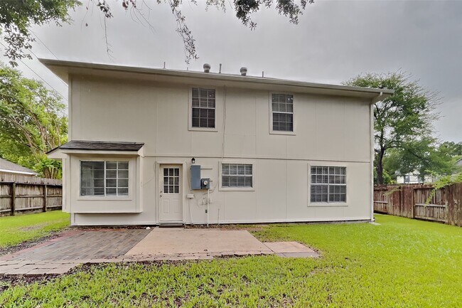 Building Photo - 18807 Sandia Pines Dr