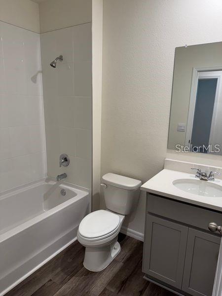 Building Photo - 5350 Hayloft Dr