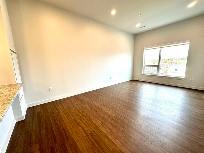 Building Photo - 45 E Central St