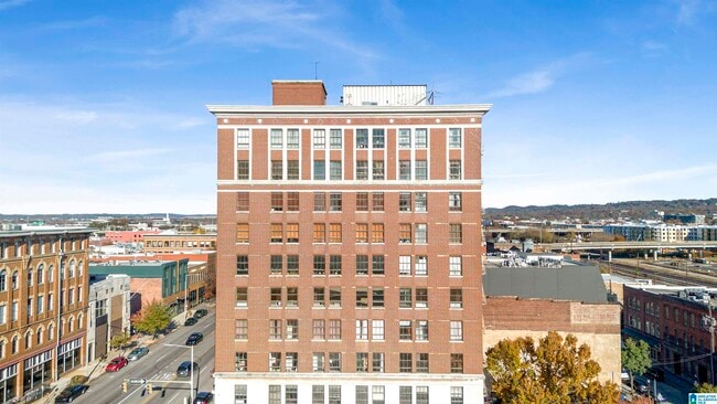 Building Photo - 2201 1st Ave N