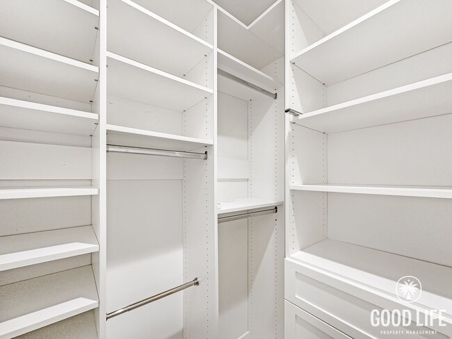 Building Photo - Stunning 3BR Home in Santa Ana with Private  Large Yard, Modern Upgrades & 2-Car Garage