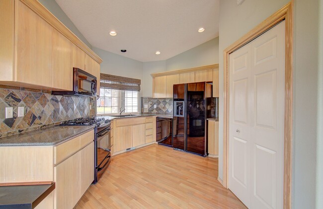 Building Photo - Single Level In Heart of Salmon Creek