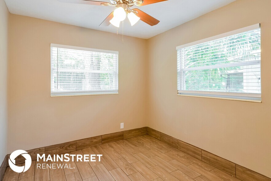 Building Photo - 4440 Naranja Dr S