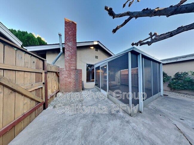 Building Photo - 6435 Mammoth Ave
