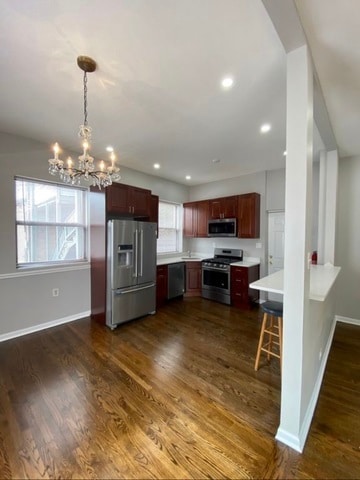 Building Photo - 1555 W Rosemont Ave