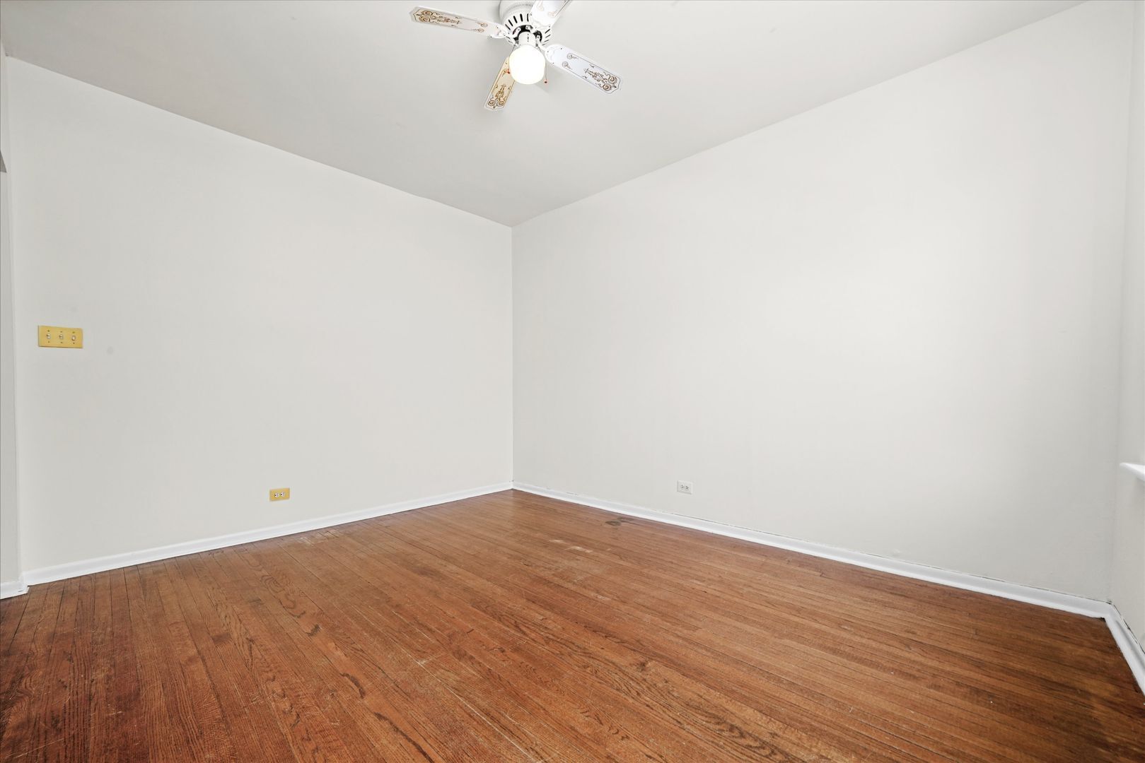 Building Photo - 2323 N Kedzie Blvd